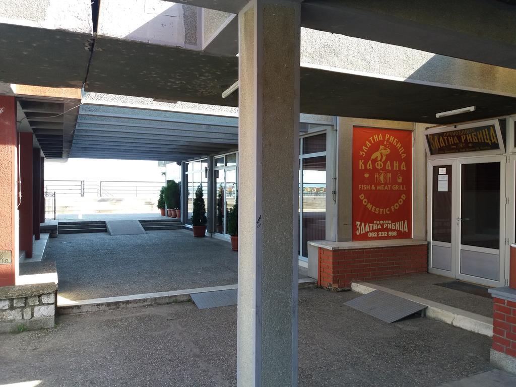 Zlatna Ribica Apartman Galambóc Kültér fotó